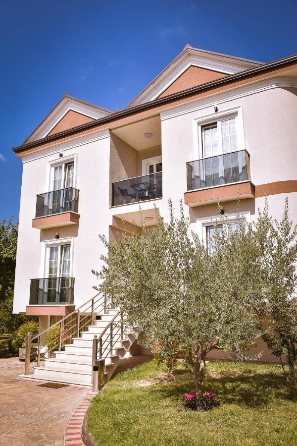 Airport Garden Hotel Rinas